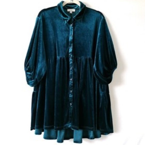 UMGEE Velvet  the Durango Top 
SIZE  M. NWT - Picture 3 of 6